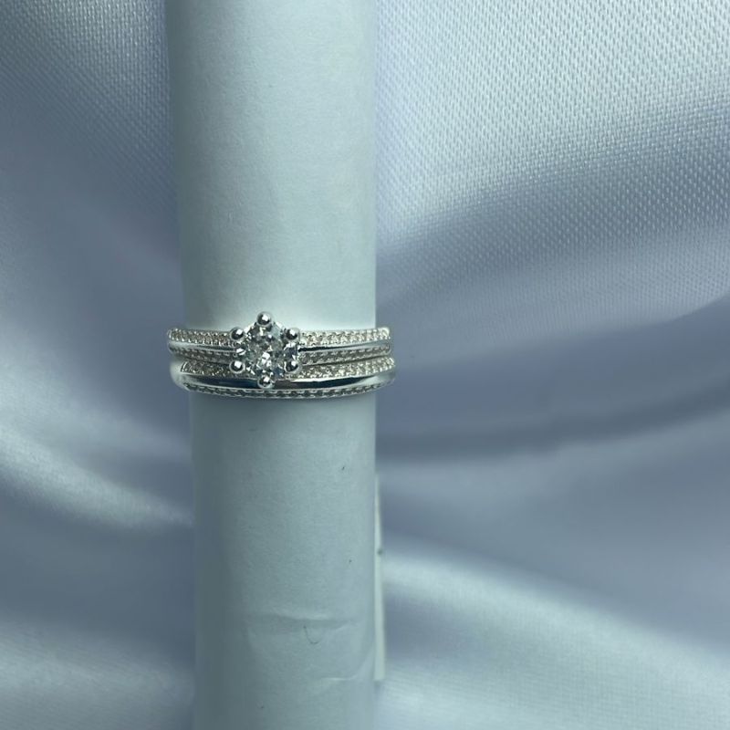 Anel Solitário e Aparador