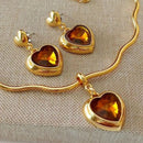 Colar Choker ondulada coração âmbar