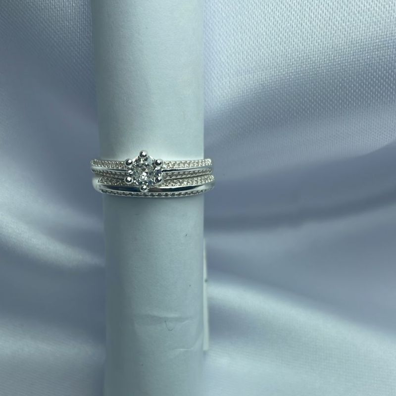 Anel Solitário e Aparador